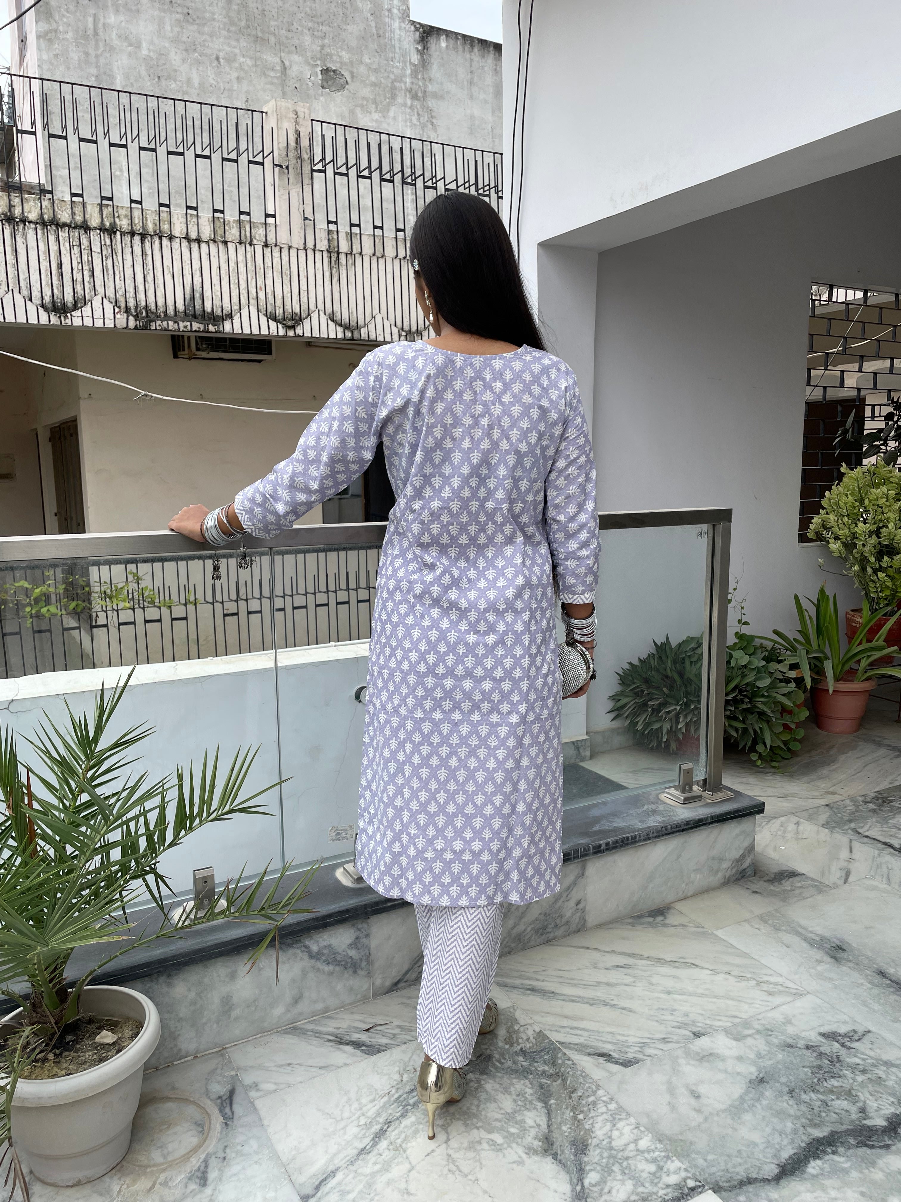 SARAH VISCOSE CHIKANKARI KURTA SET