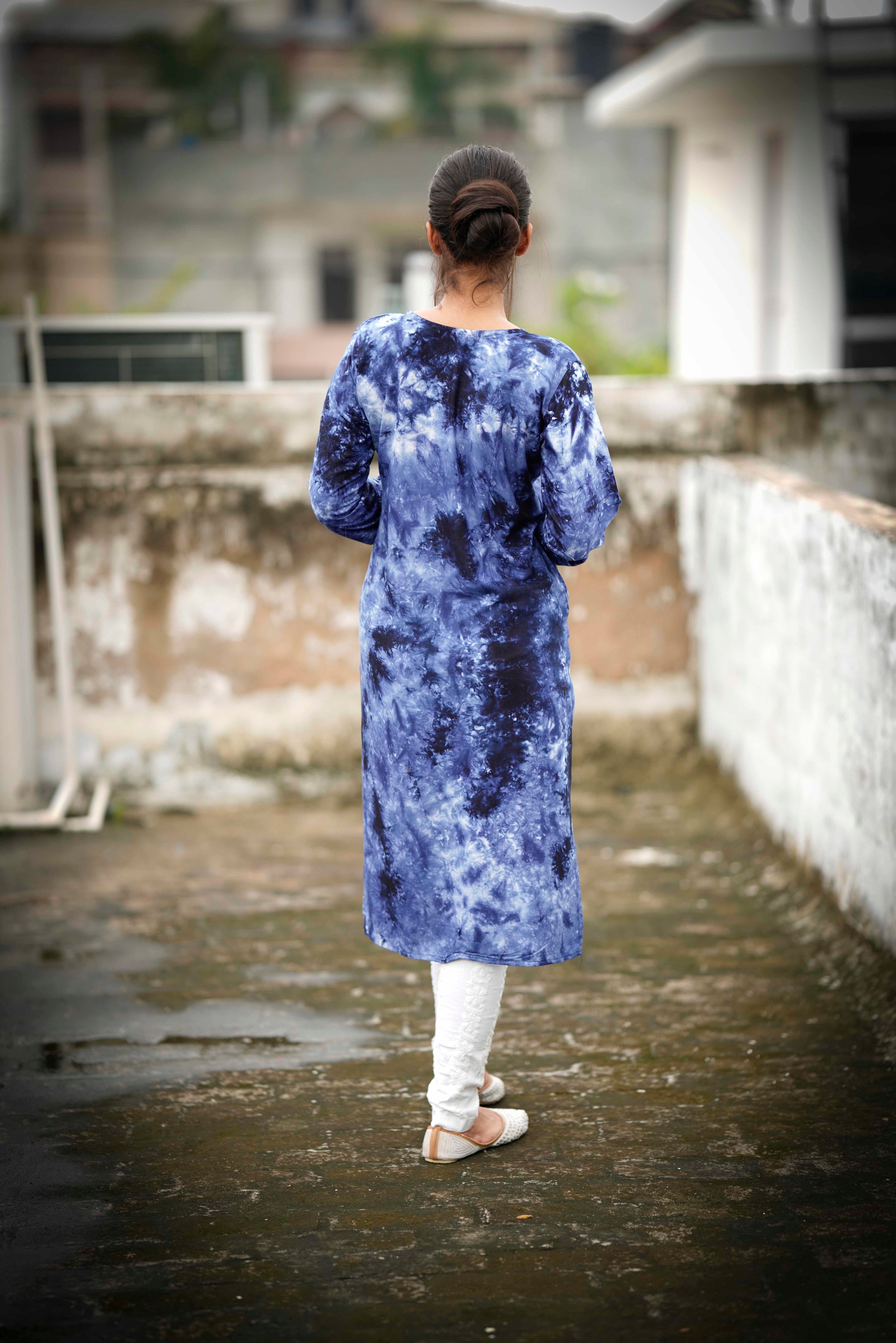 Black & Blue Gradient Chikankari