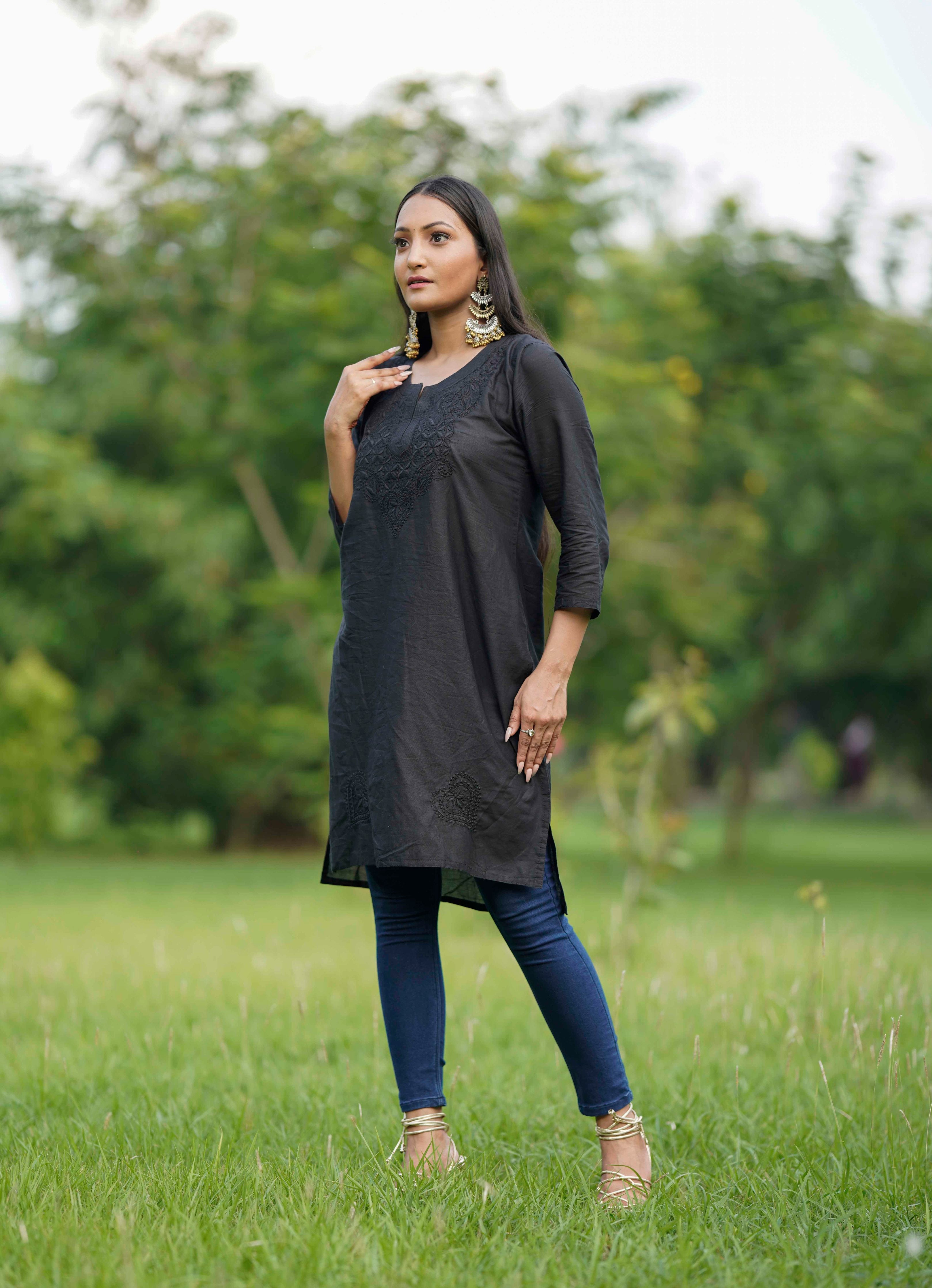 STARDUST BLACK CHIKANKARI KURTA