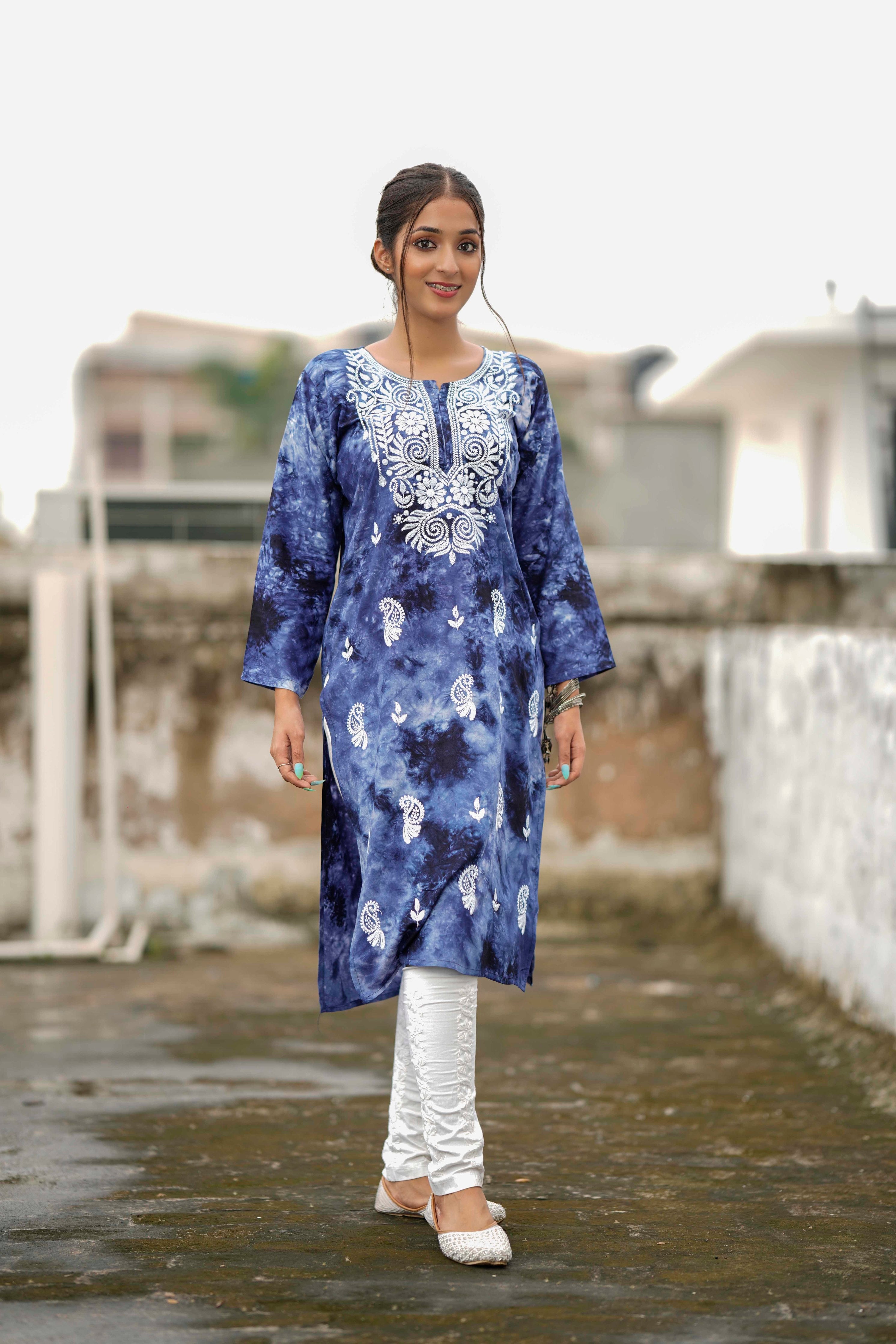 Black & Blue Gradient Chikankari